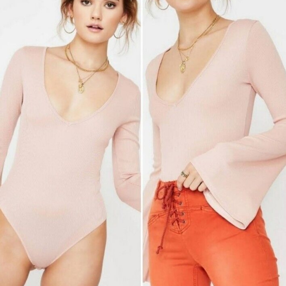 NWOT Free People Charli Flare Sleeve Bodysuit In Rose Size XS